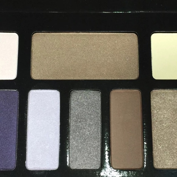 NIB Kat Von D KVD Innerstellar Eyeshadow Palette - Picture 4 of 8